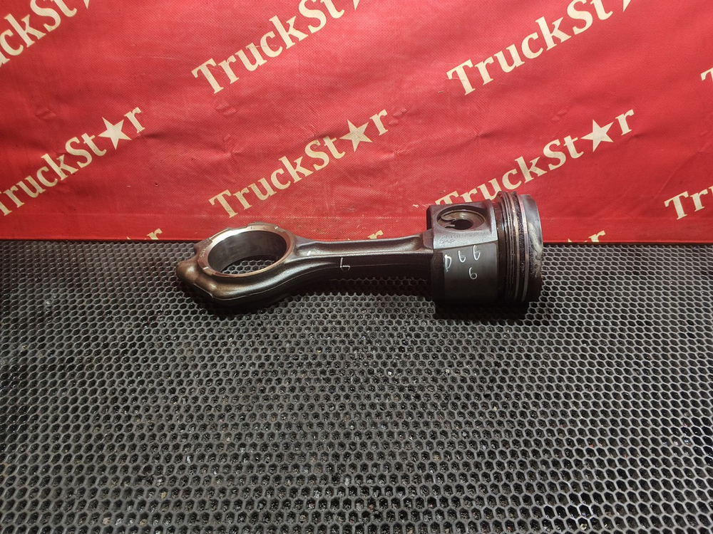 Поршень с шатуном