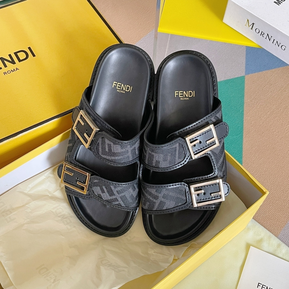 Fendi Feel Slides