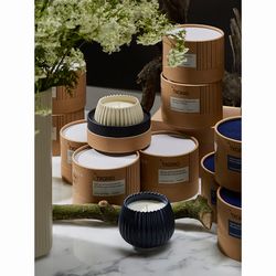 Свеча ароматическая Musk, Rose & Cedarwood из коллекции Edge, синий, 30 ч