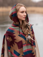 Пончо женское шерстяное с орнаментом