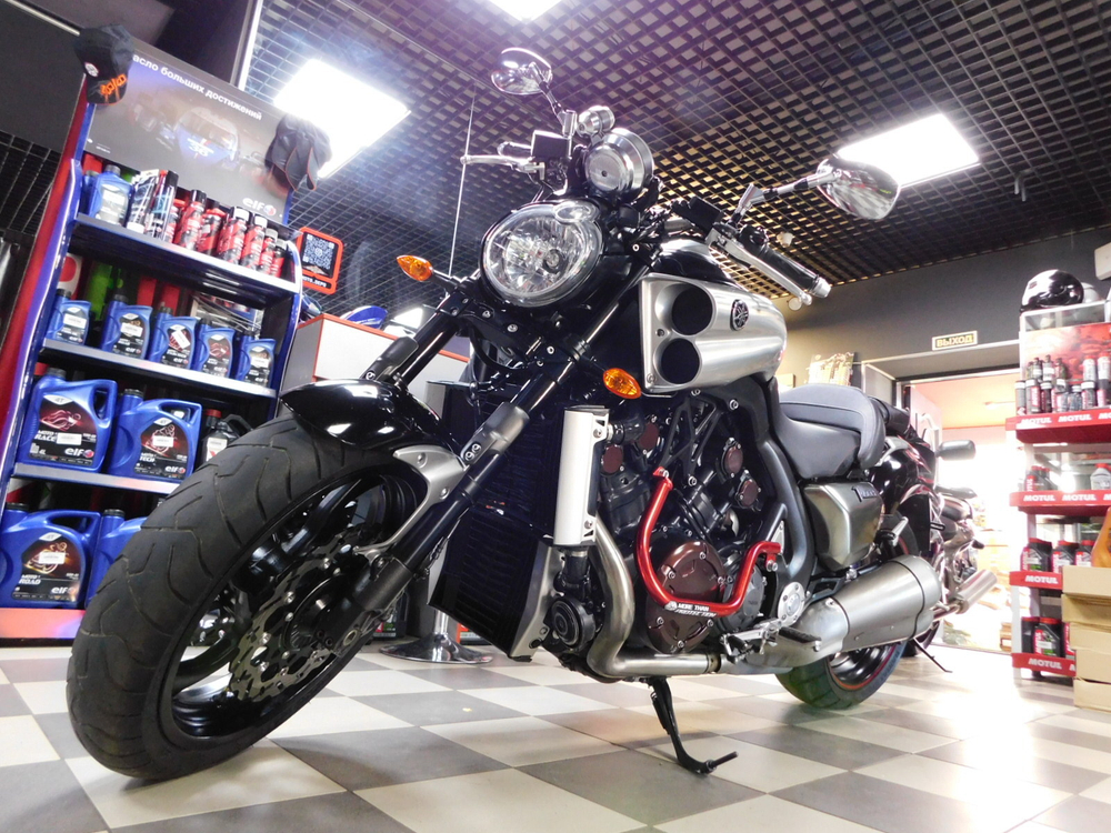 Yamaha V-MAX 1700 RP22J-000069