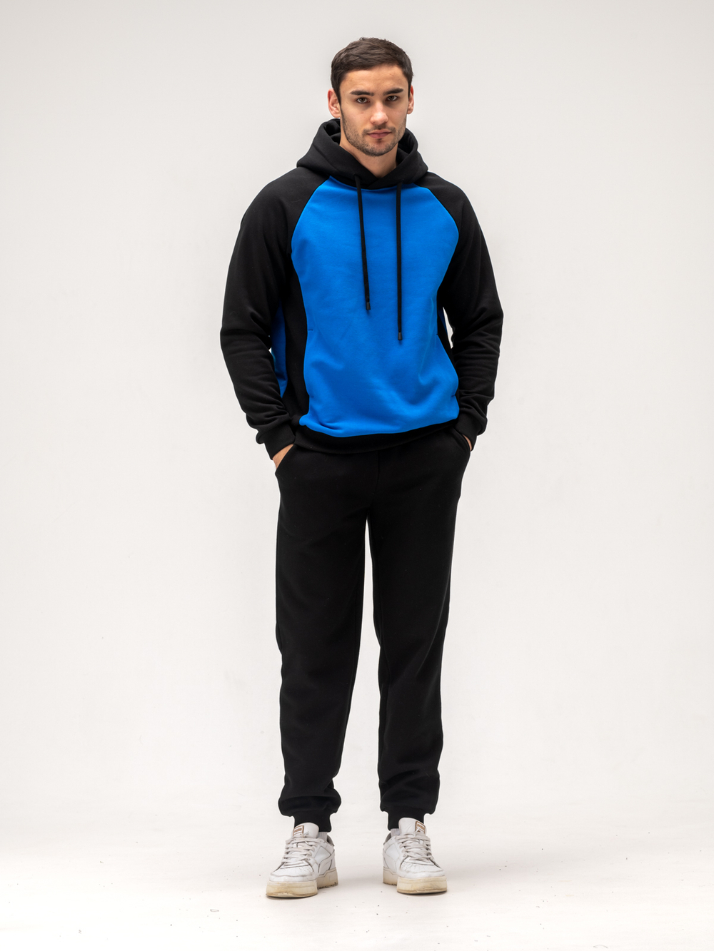 Костюм мужской спортивный. Синий/черный