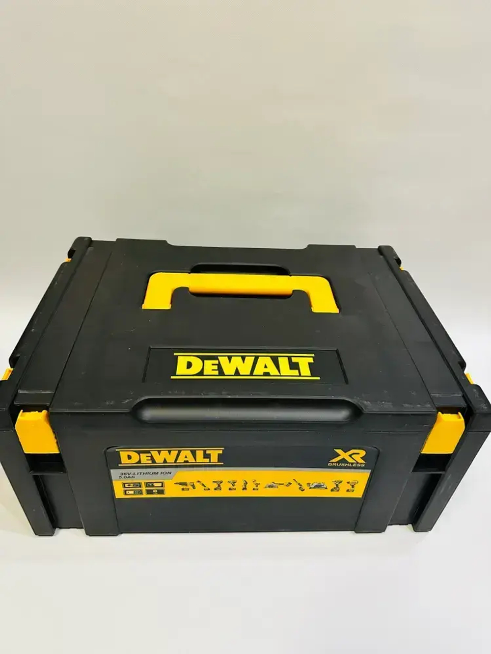 Набор аккумуляторных инструментов 11в1 DeWalt