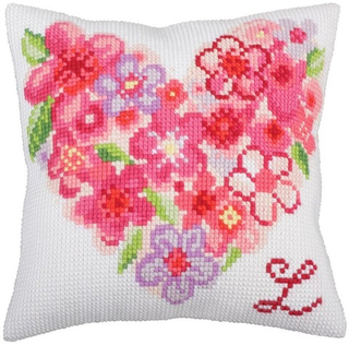 "Цветочное сердце -2"-5262  подушка