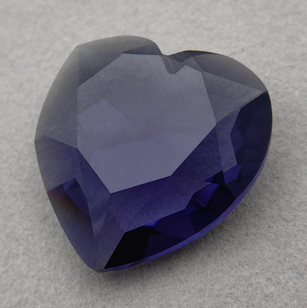 Сердце К9, Tanzanite Unfoiled