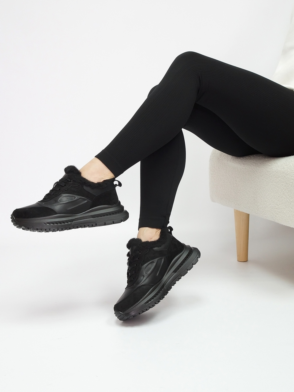 Кроссовки женские зимние