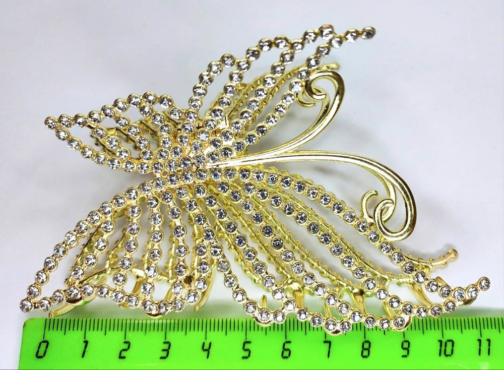 Заколка-краб большая "бабочка" инкрустированная  россыпью страз. 11,5см. Цвет золото