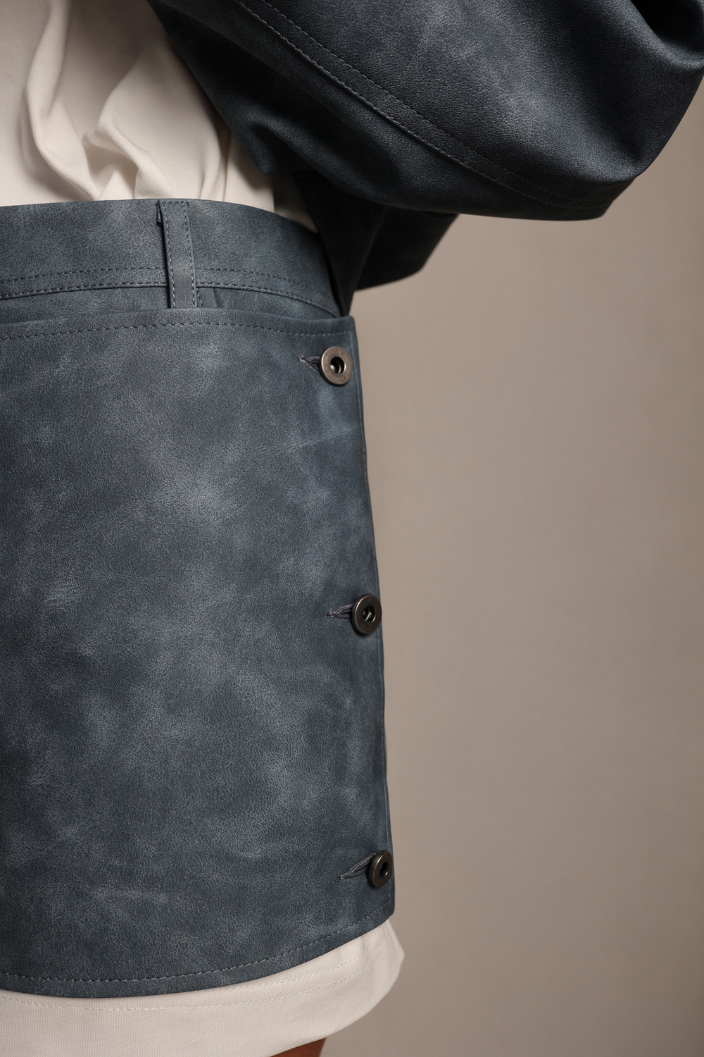 Юбка на запах из экокожи