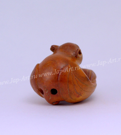 Нэцкэ Летучая мышь и детеныш