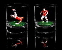 Подарочный набор из двух бокалов для виски. «Футболисты. Два игрока».