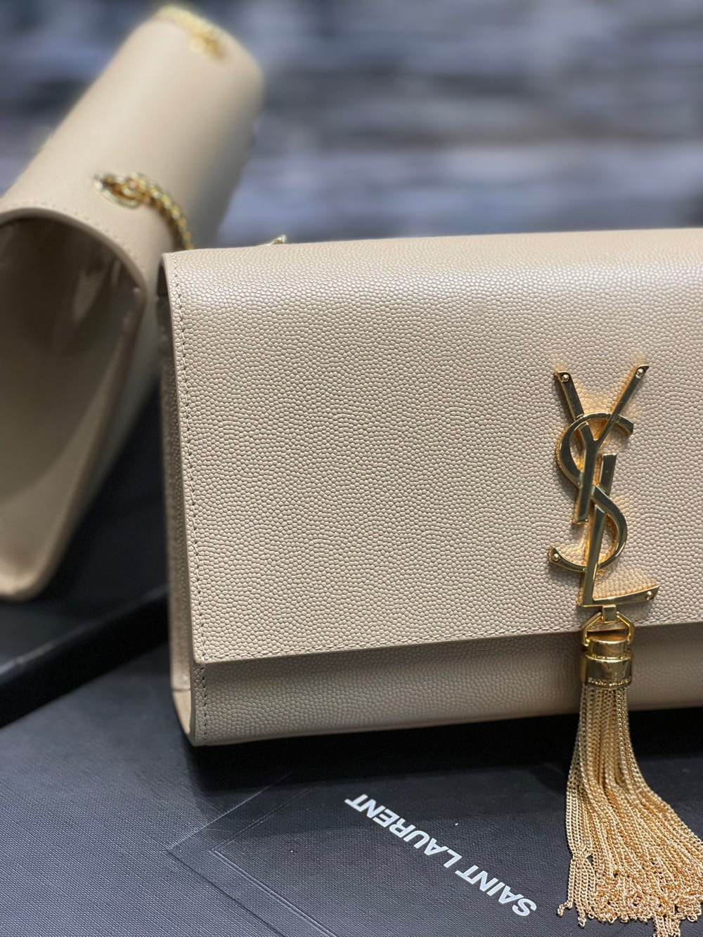 Saint Laurent Kate Medium Bag 24 cm