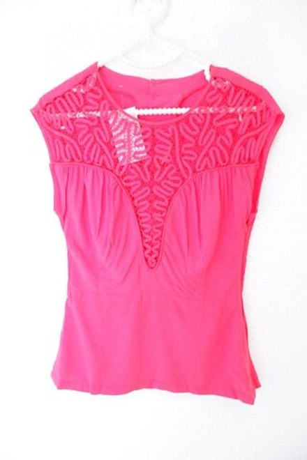 Блузка яркая с кружевом 42 размер