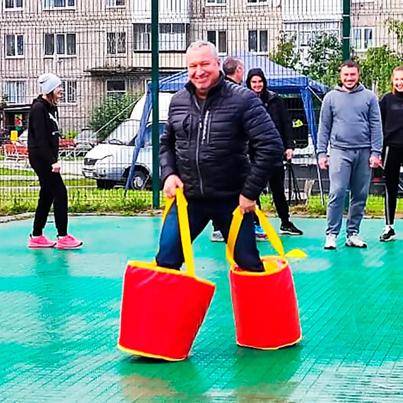 Забег в ведрах