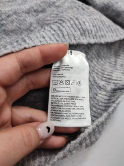 Кофта H&M с объемным воротником 44 размер