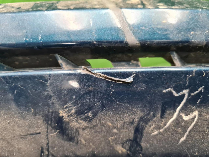 Накладка переднего бампера левая Audi Q8 (18-23)