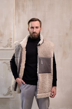 Мужская безрукавка из овчины