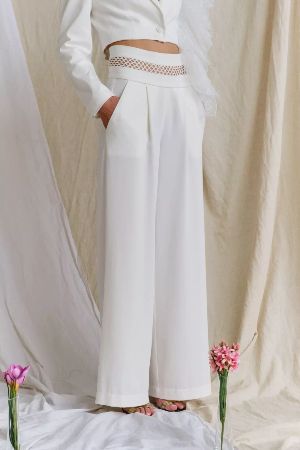 Брюки-палаццо с сеткой белые