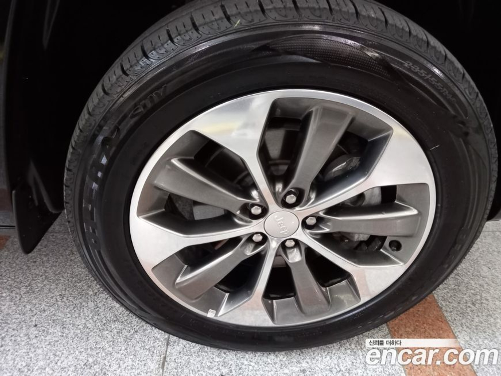 Jeep Cherokee (KL) 2.2 Дизель Overland 4WD (12.2019)