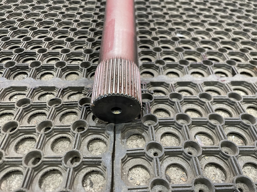 Полуось без блокировки 2016г