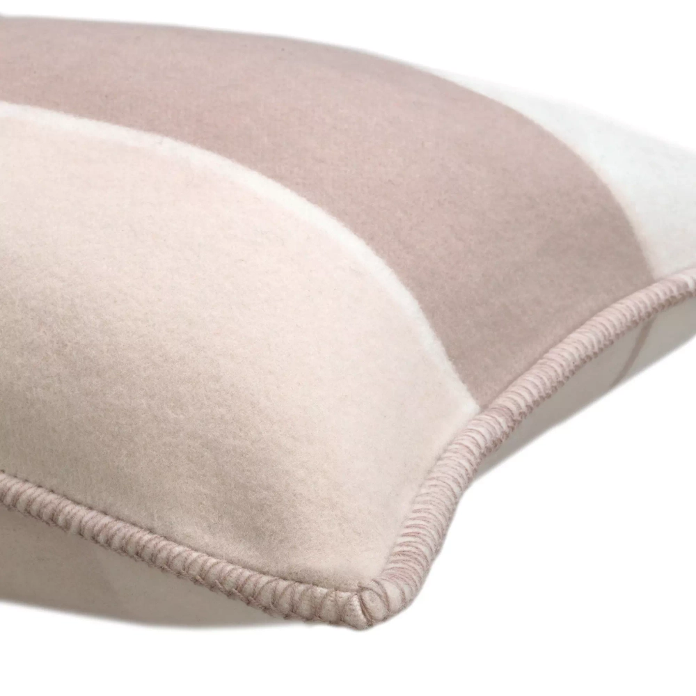Подушка Cushion Thana S арт.116822