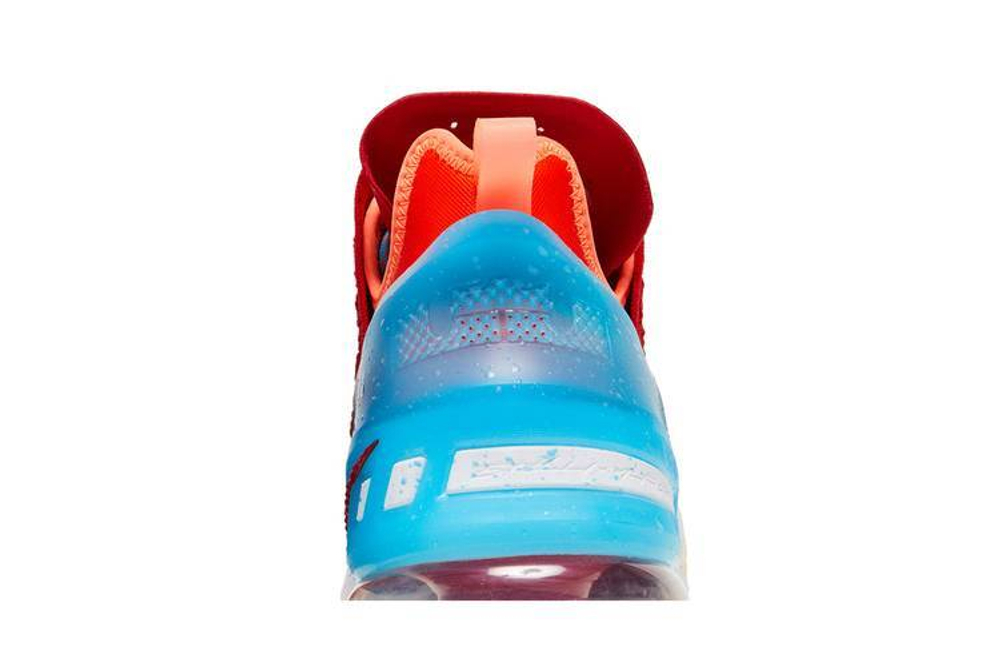 Кроссовки Nike Lebron 18
