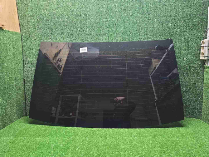 Стекло заднее BMW 5er G30 (2017-2023)