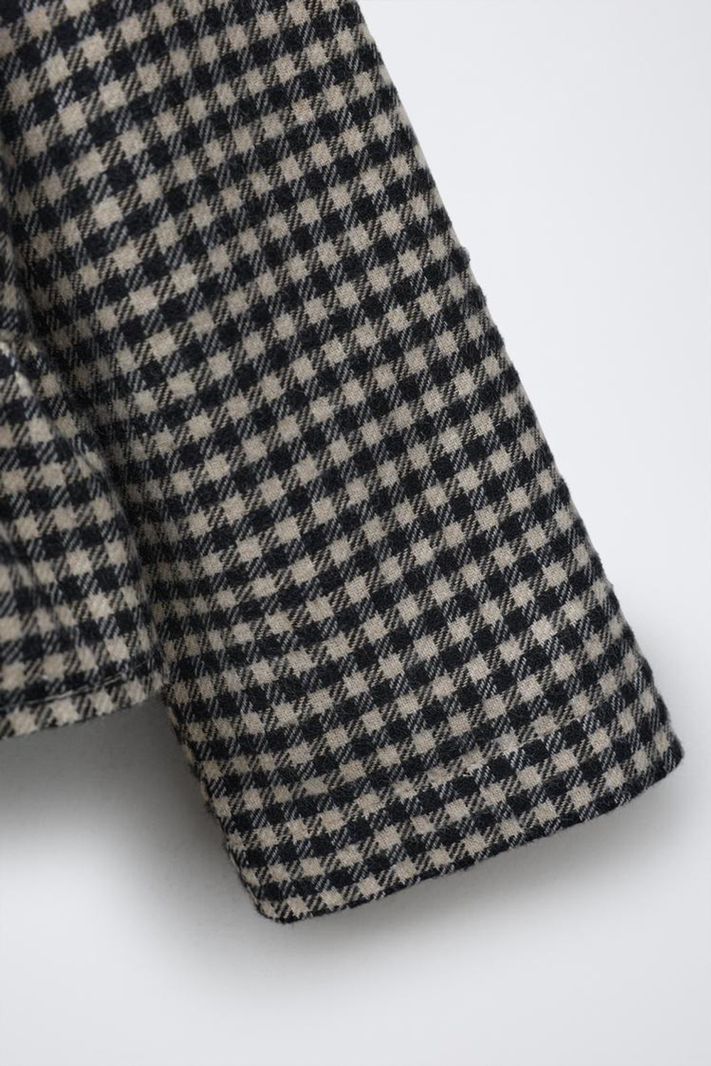 ZARA МЯГКАЯ ФУТБОЛКА В КЛЕТКУ ВИШИ, ЭКРЮ