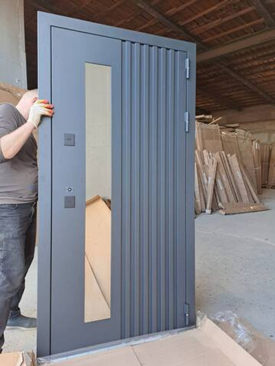 Металлическая дверь VenMar «Кронос Термо рал 7021»