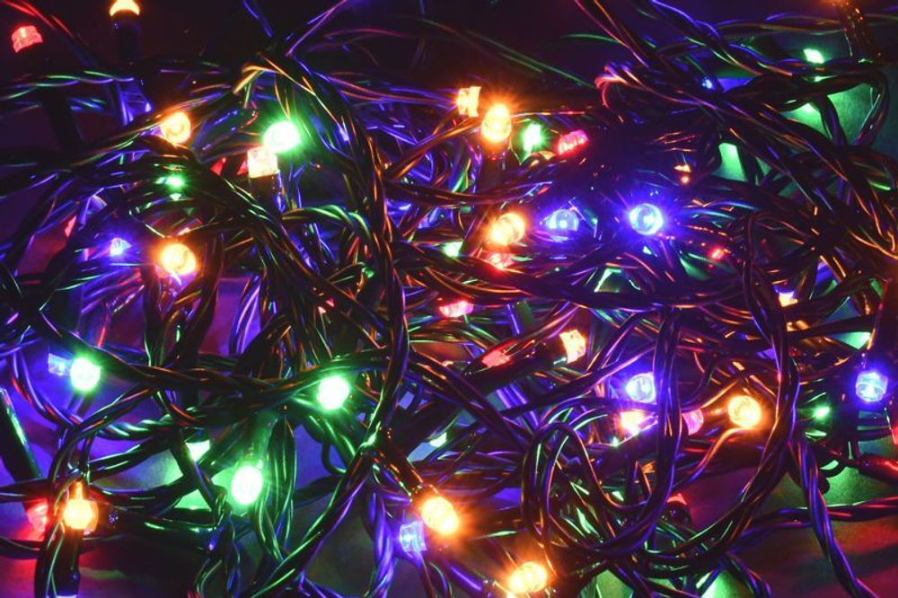 Гирлянда "Нить" 5м 50LED RGB IP20 провод зел. 230В с контроллером 8 режимов IEK LGDB110-3-050-05-G-S-20