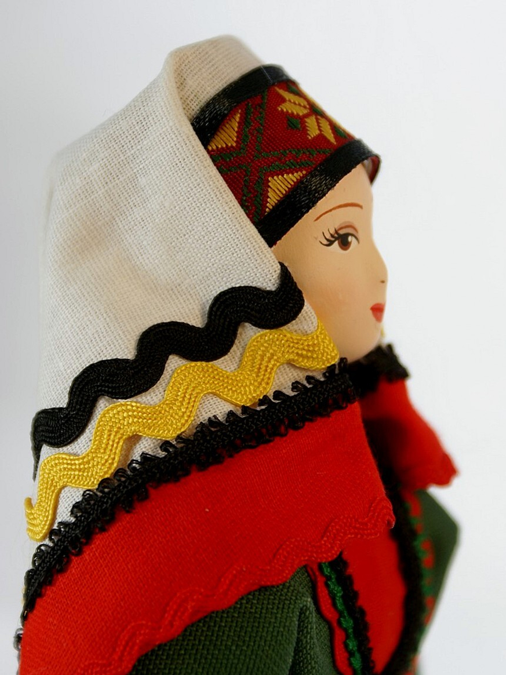 Кукла фарфоровая коллекционная Удмуртка, Вятская губерния