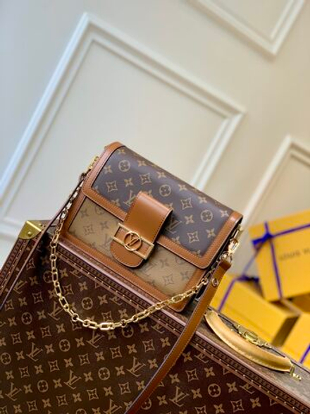 Louis Vuitton Dauphine MM