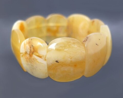 Роскошный браслет из подлинного балтийского янтаря