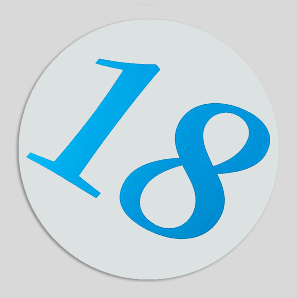 Номер участника, крепление в ассортименте. Диаметр 86 мм. Цвет номера ЯРКО-СИНИЙ.