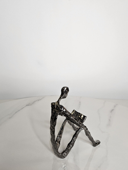 Статуэтка Reading Man