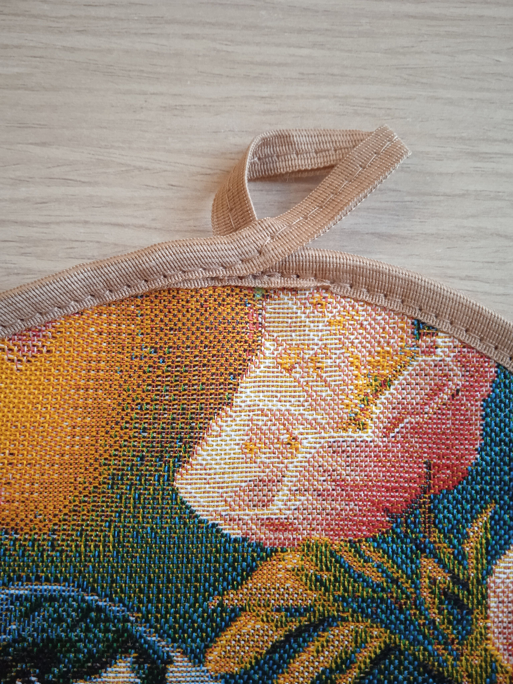 Гобеленовый набор для кухни Птичка-синичка (колпак на чайник и прихватка)