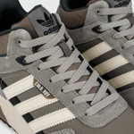 Кроссовки Adidas Retropy F2 Mid Grey / White with Fur