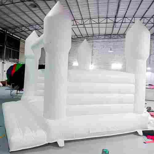 Белоснежный надувной батут - фотозона и реквизит для свадебных торжеств и праздников, 4*4*2,75 м