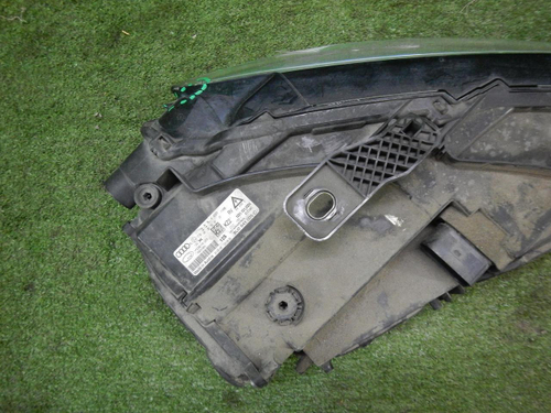 Фара левая Audi Q3 (2014-2018) ксенон