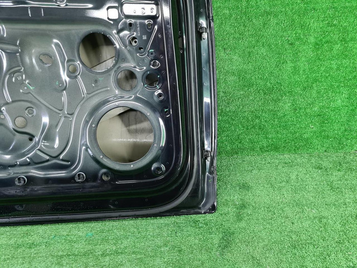 Дверь передняя левая VW Touareg 3 (2018-2023)