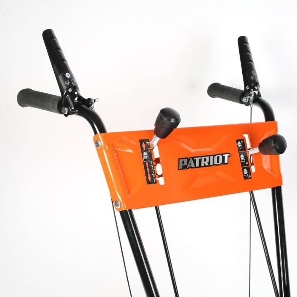 Подметальная машина универсальная PS 888 S с возможностью установить снегоуборщик