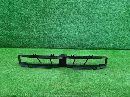 Воздуховод радиатора нижний BMW 6er G32 (20-23)