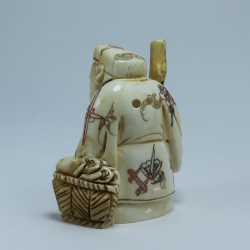 Эксклюзивная нэцкэ Дзюродзин с посохом и корзиной рыбы