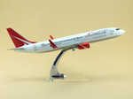 Модель самолета Boeing 737-800 (М1:100, Royal Fligt)