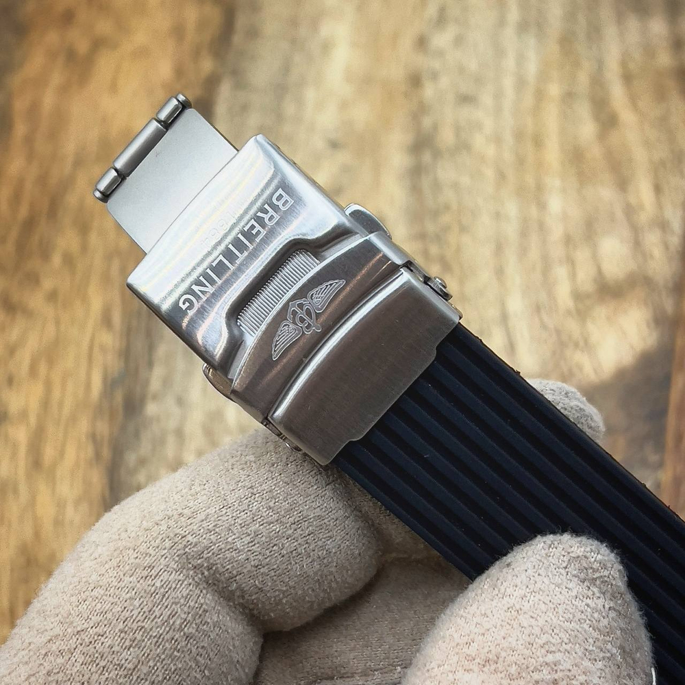 Часы Breitling