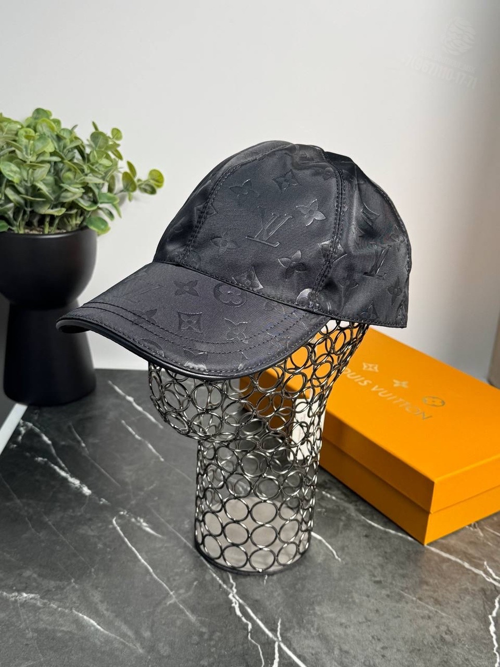 Бейсболка Louis Vuitton
