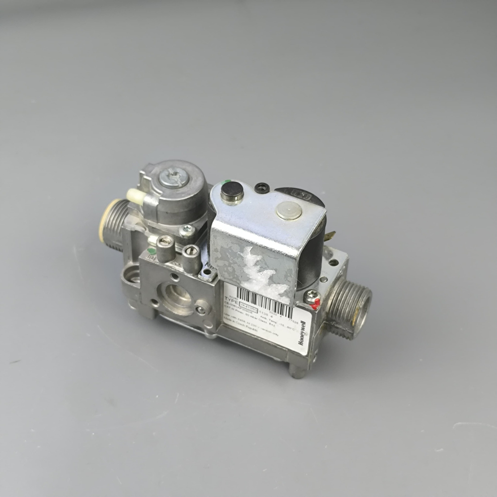 Б/У Газовый клапан Honeywell VK 4105 G для котлов BAXI Main Four арт. 5702340