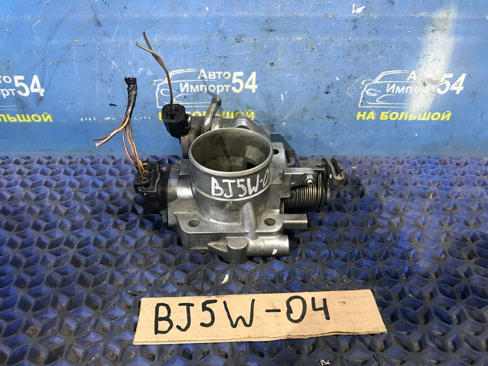 Дроссельная заслонка MAZDA FAMILIA 1999