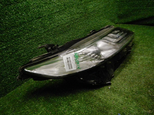 Фара правая Toyota Camry xv70 (2017-2021) LED