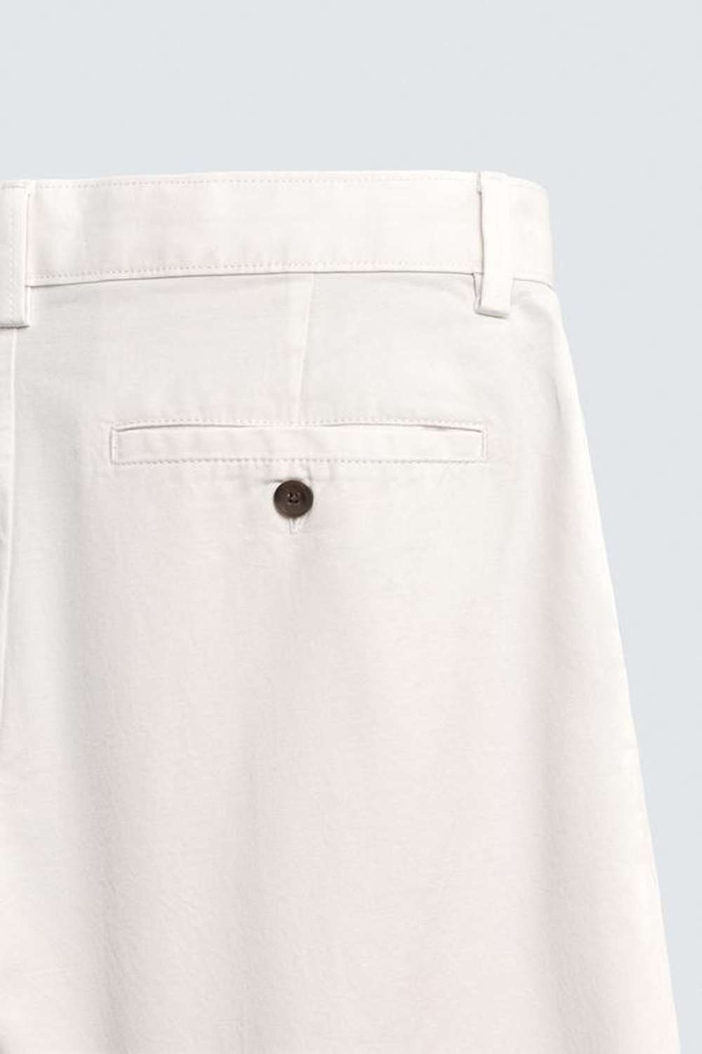 ZARA ШОРТЫ REGULAR FIT СО СКЛАДКАМИ, ЖЕЛТОВАТО-БЕЛЫЙ