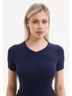 Футболка летняя с V-вырезом